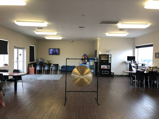 Used Car Dealer «Priced Right Auto Sales LLC», reviews and photos, 2020 W Deer Valley Rd, Phoenix, AZ 85027, USA