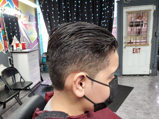 Barber Shop «Los Bambinos Barbershop», reviews and photos, 428 New Britain Ave, Hartford, CT 06106, USA