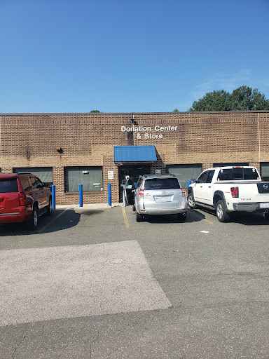 Donations Center «GCF Donation Center & Store (Garrett Rd.)», reviews and photos, 4318 Garrett Rd, Durham, NC 27707, USA