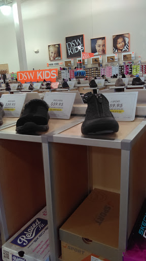 Shoe Store «DSW Designer Shoe Warehouse», reviews and photos, 11531 Fountains Dr, Maple Grove, MN 55369, USA