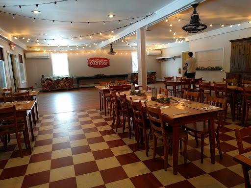 Hotel «The Arnold House», reviews and photos, 839 Shandelee Rd, Livingston Manor, NY 12758, USA