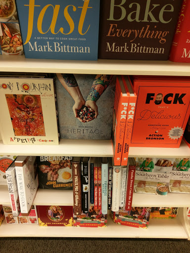 Book Store «Books-A-Million», reviews and photos, 994 Breckenridge Ln, Louisville, KY 40207, USA