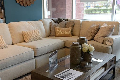 Furniture Store «La-Z-Boy Furniture Galleries», reviews and photos, 1041 Glenbrook Way, Hendersonville, TN 37075, USA