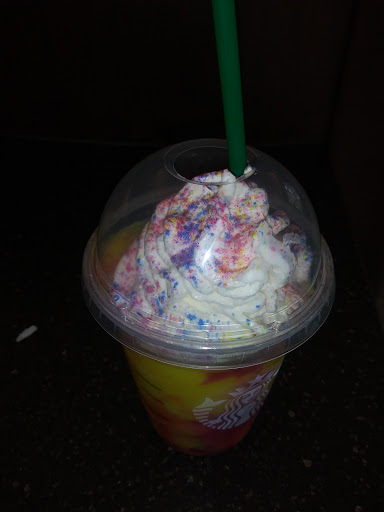 Coffee Shop «Starbucks», reviews and photos, 2450 E Main St, Bexley, OH 43209, USA