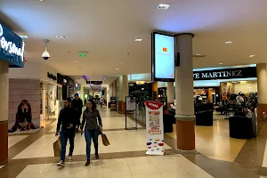 Pinedo Shopping image