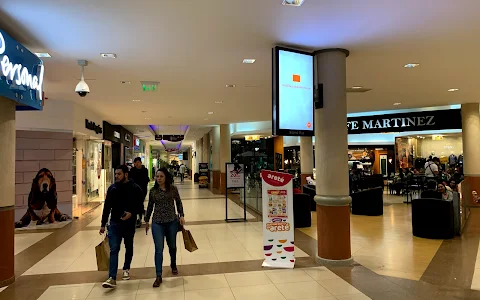 Pinedo Shopping image