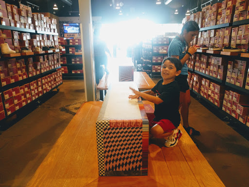 Outlet Store «Vans», reviews and photos, 4015 S Interstate Hwy 35, San Marcos, TX 78666, USA