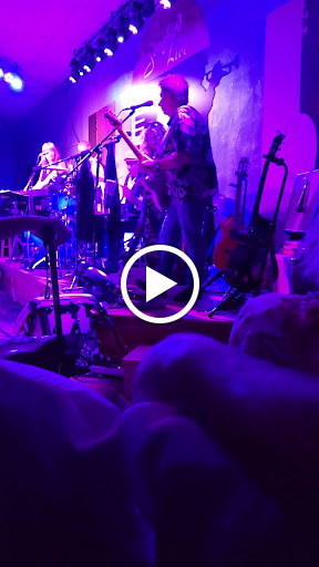 Live Music Venue «Songbird Live», reviews and photos, 210 E Henderson St, Cleburne, TX 76031, USA