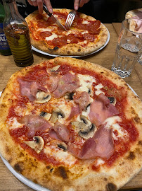 Pizza du Restaurant italien Bombolò Epicerie-Pizzeria-Oenothèque-Traiteur Italien à Paris - n°10