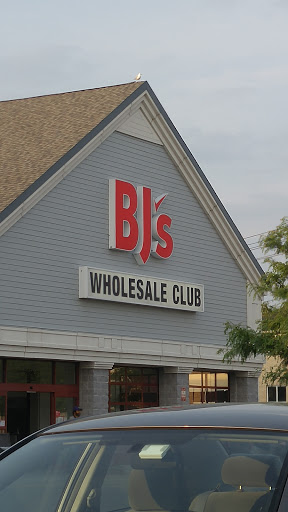 BJ’s Wholesale Club, 3056 Sheridan Dr, Amherst, NY 14226, USA, 