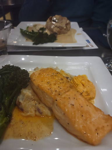 Hotel «Atlantic Oceanside Hotel & Event Center», reviews and photos, 119 Eden St, Bar Harbor, ME 04609, USA