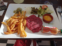 Steak tartare du Restaurant français Restaurant Brasserie Bar La Crémaillère à Saint-Laurent-sur-Mer - n°1