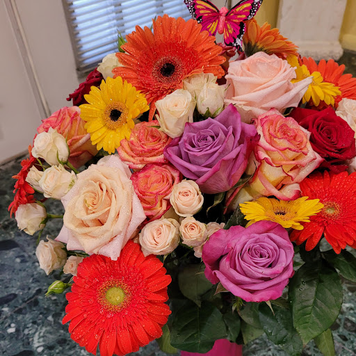 Florist «FLOWERS & GIFTS IN HAUPPAUGE/OAKDALE FLOWERS», reviews and photos, 110 Motor Pkwy, Hauppauge, NY 11788, USA