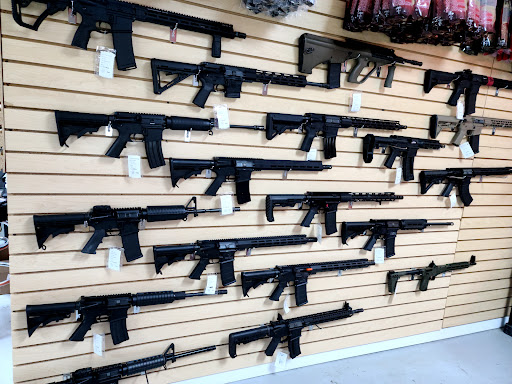 Sporting Goods Store «Buck Shot Sporting Goods», reviews and photos, 1606 IN-38, New Castle, IN 47362, USA