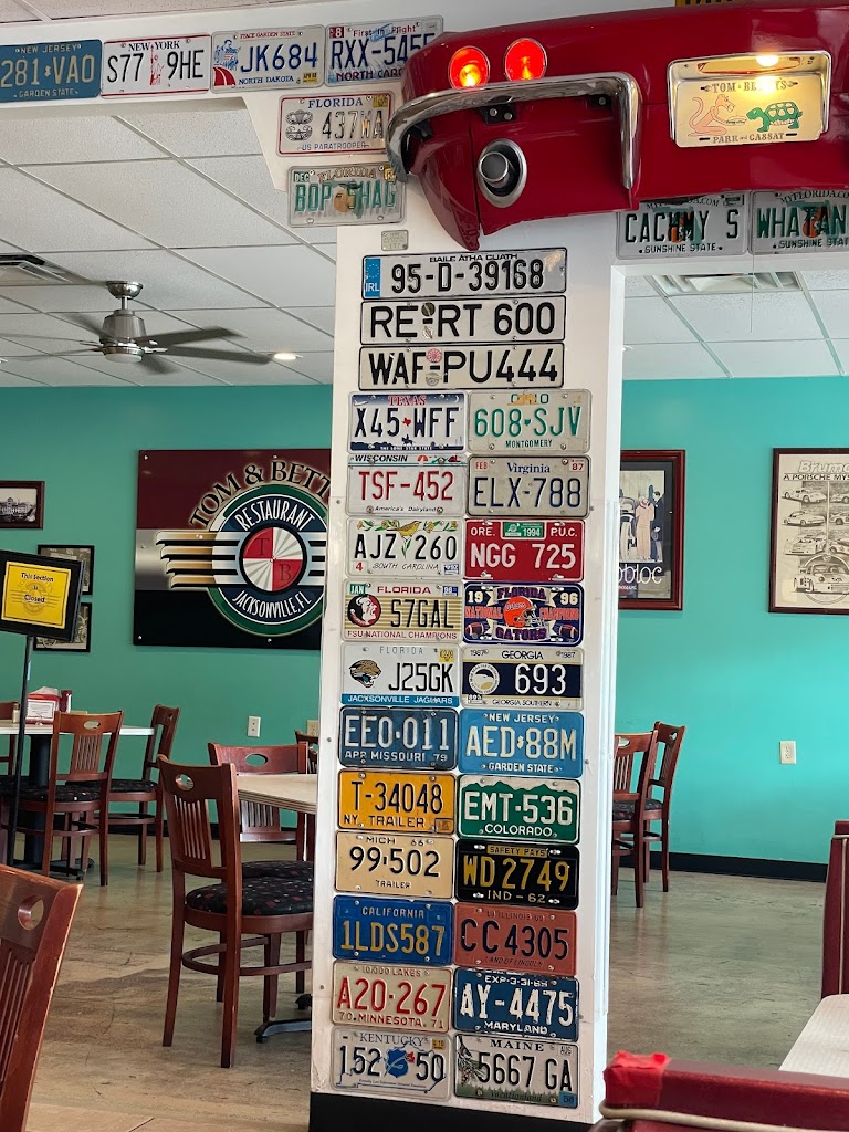 Tom & Betty's Restaurant 32073