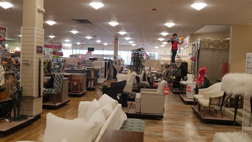 Department Store «Marshalls & HomeGoods», reviews and photos, 731 Centerview Blvd, Kissimmee, FL 34741, USA