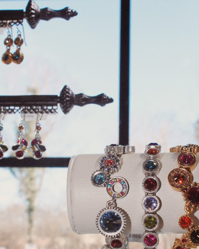 Jewelry Store «Welling and Co. Jewelers», reviews and photos, 8992 Cincinnati Dayton Rd, West Chester Township, OH 45069, USA