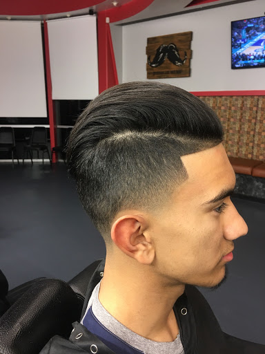Barber Shop «Shave & Blade Barber Shop», reviews and photos, 9824 West Northern Avenue, #200, Peoria, AZ 85345, USA