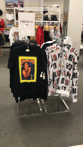 Clothing Store «Forever 21», reviews and photos, 200 Inland Center Dr, San Bernardino, CA 92408, USA