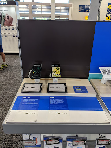 Electronics Store «Best Buy», reviews and photos, 700 N Edwards Blvd, Lake Geneva, WI 53147, USA