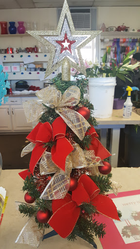 Florist «Ron & Alicia Robinson Florist», reviews and photos, 1610 S Grand Ave, Glendora, CA 91740, USA