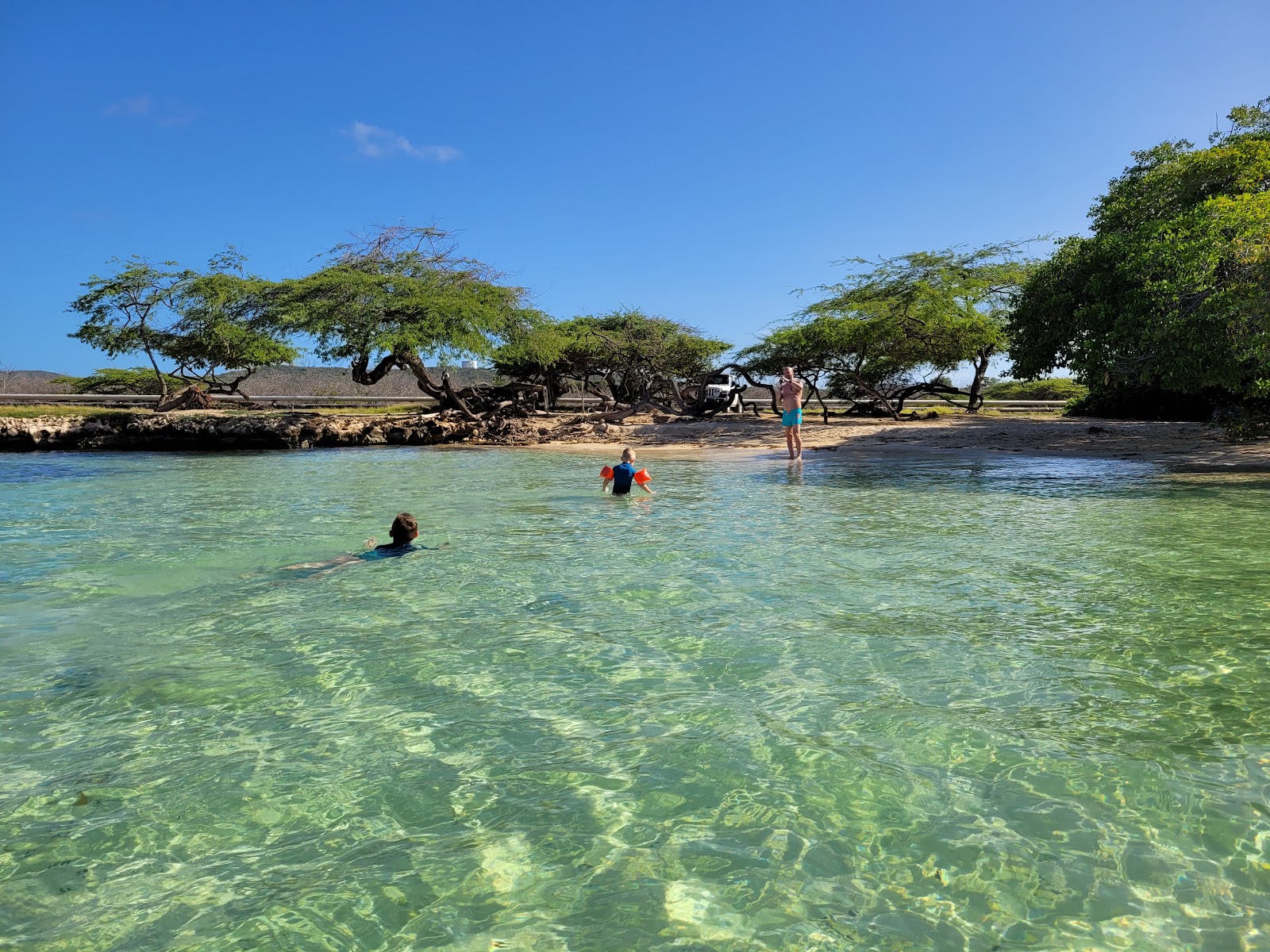 Foto von Santo Largo mit heller sand Oberfläche