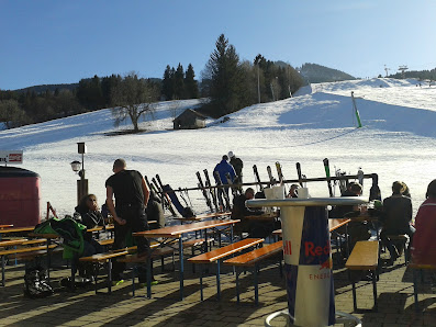 Skischule Nesselwang & Skiverleih Allgaier am Parkplatz der Alpspitzbahn An d. Riese 33, 87484 Nesselwang, Deutschland
