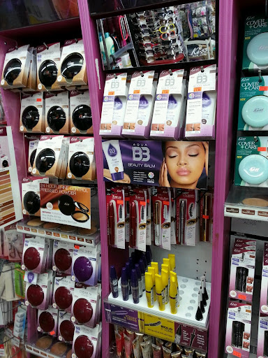 Beauty Supply Store «Discount Beauty Supply Nmb», reviews and photos, 1601 NE 163rd St, North Miami Beach, FL 33162, USA