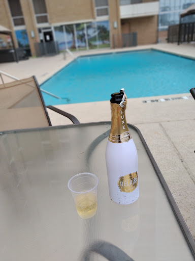 Wine Store «American Spirits Beverage Co.», reviews and photos, 14821 Inwood Rd, Addison, TX 75001, USA