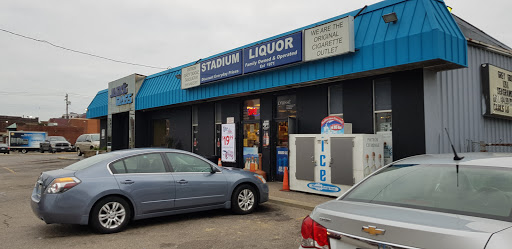 Liquor Store «Stadium Liquor Store», reviews and photos, 319 W 4th St, Covington, KY 41011, USA