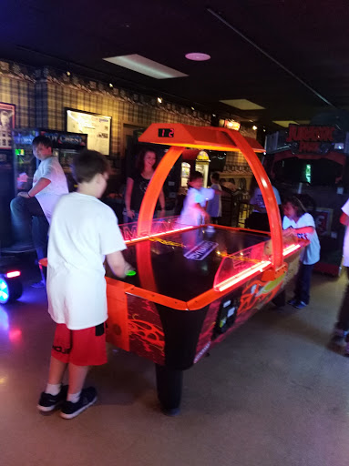 Bowling Alley «Pro Bowl West», reviews and photos, 501 W Baddour Pkwy, Lebanon, TN 37087, USA