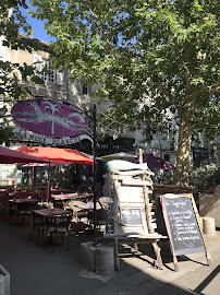 Atmosphère du Restaurant français Restaurant Arles - La Mule Blanche - n°6