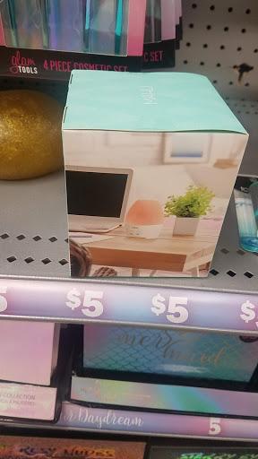 Variety Store «Five Below», reviews and photos, 1776 E Jefferson St, Rockville, MD 20850, USA