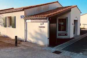 IRSA Cabinet de radiologie à Saint Martin de ré. Centre de Radiologie, de Mammographie et d'Echographie. image