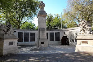 Portsmouth WW1 Cenotaph image