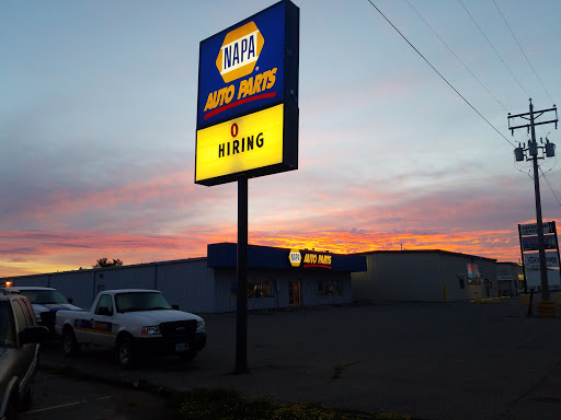Auto Parts Store «NAPA Auto Parts - Farnams Genuine Parts», reviews and photos, 3301 Main Ave, Fargo, ND 58103, USA