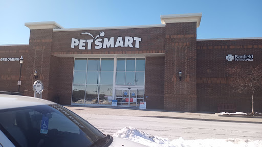 Pet Supply Store «PetSmart», reviews and photos, 1743 Stringtown Rd, Grove City, OH 43123, USA