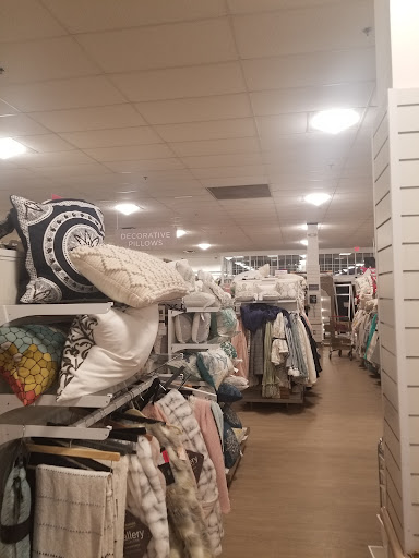Department Store «HomeGoods», reviews and photos, 43 Woodbridge Center Dr, Woodbridge, NJ 07095, USA