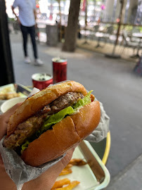 Plats et boissons du Restaurant de hamburgers Burgart à Paris - n°14