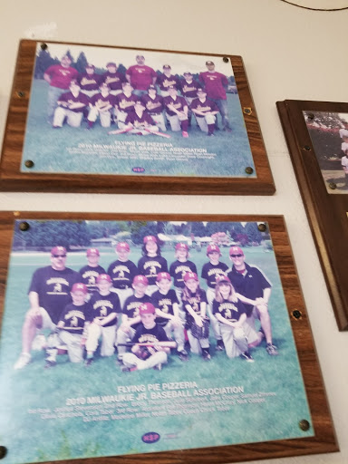 Pizza Restaurant «Flying Pie Pizzeria», reviews and photos, 16691 SE McLoughlin Blvd, Milwaukie, OR 97267, USA