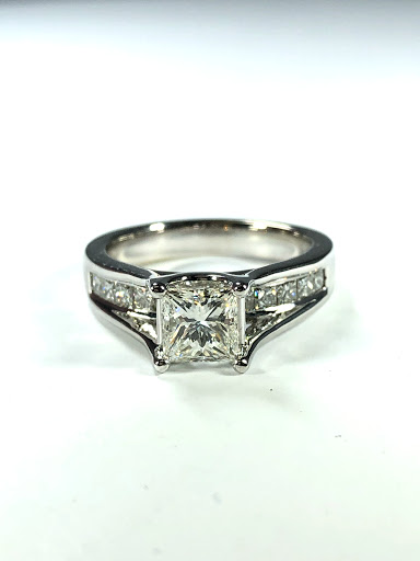 Jeweler «The Gem Jewelry Repair & Sales», reviews and photos, 4707 Jonestown Rd, Harrisburg, PA 17109, USA