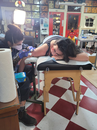 Tattoo Shop «Atlas Tattoo Studio», reviews and photos, 4543 N Albina Ave, Portland, OR 97217, USA
