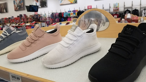 Shoe Store «WSS», reviews and photos, 1289 N Hacienda Blvd, La Puente, CA 91744, USA