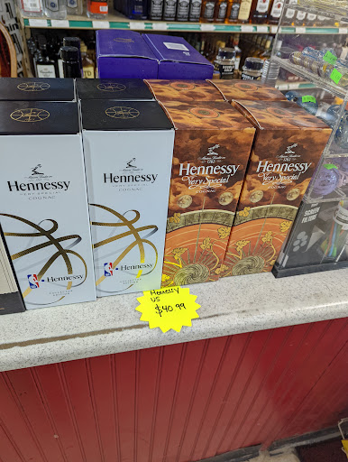 Deli «Route 7 Liquor and Deli», reviews and photos, 2659 Shelburne Rd, Shelburne, VT 05482, USA