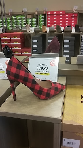Shoe Store «DSW Designer Shoe Warehouse», reviews and photos, 4401 Lyons Rd, Coconut Creek, FL 33073, USA