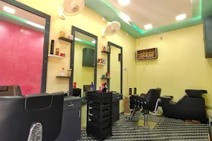 TARUN'S MENS SALOON image