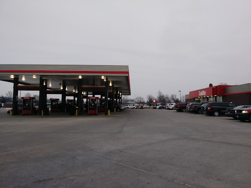 Gas Station «QuikTrip», reviews and photos, 605 W Bethalto Dr, Bethalto, IL 62010, USA
