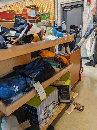 Camping Store «REI», reviews and photos, 11067 Carolina Pl Pkwy, Pineville, NC 28134, USA