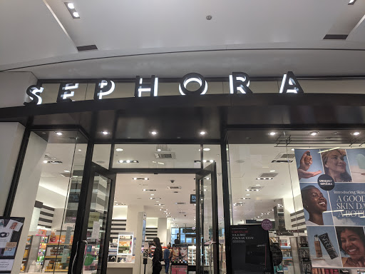 Cosmetics Store «SEPHORA», reviews and photos, 108 N State St Ste 134, Chicago, IL 60602, USA