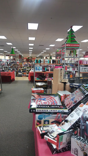 Clothing Store «Burlington Coat Factory», reviews and photos, 600 Northtown Dr, Blaine, MN 55434, USA